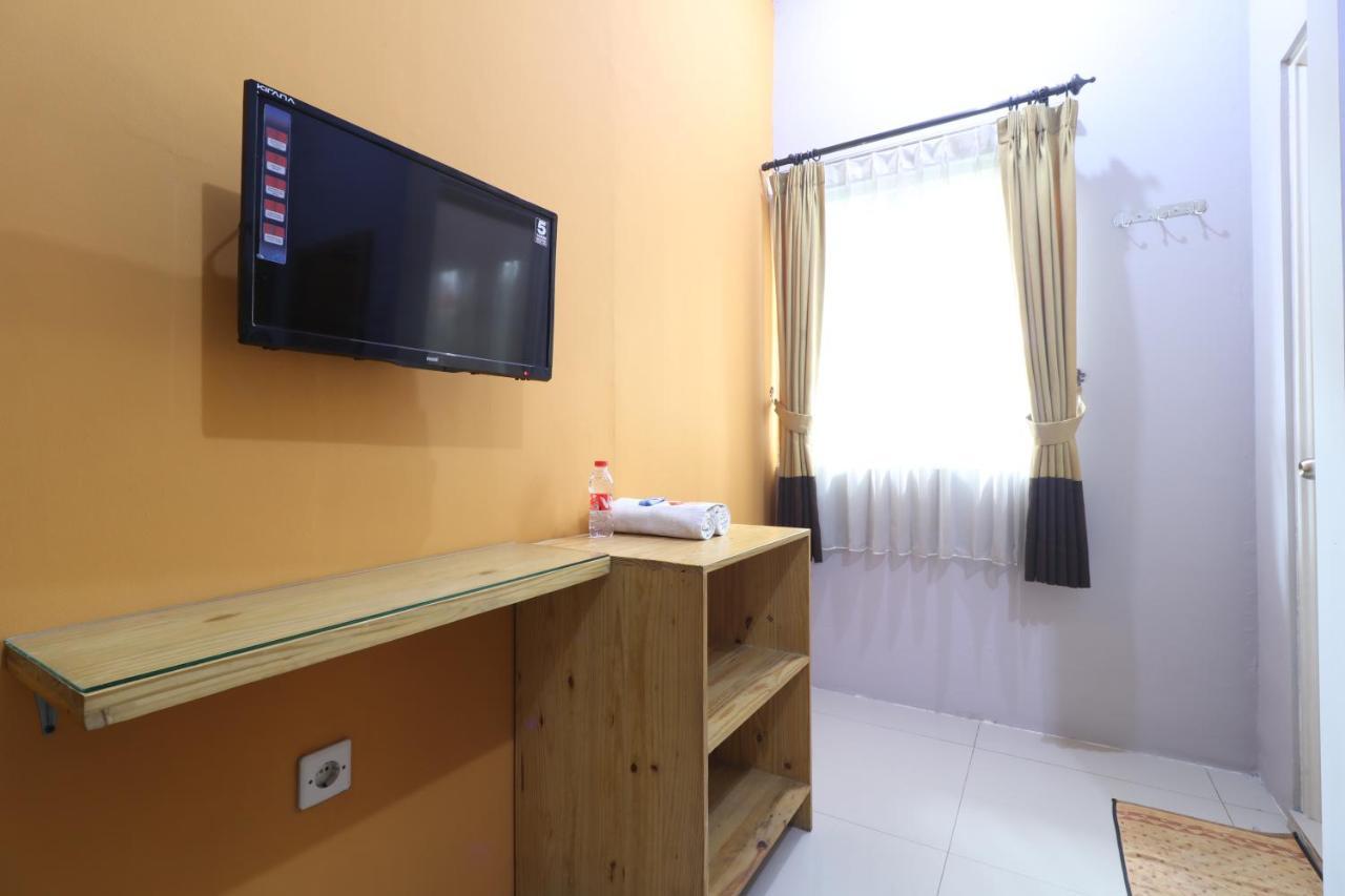 Bedur Homestay Syariah Bekasi Exterior foto